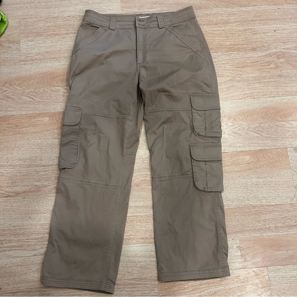 Abercrombie & Fitch Women’s Tan Cargo Pants 32